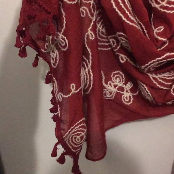 Red and White Scarf - Picture 2 of 2